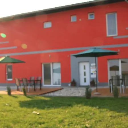 Pri Adamsovih Catez ob Savi