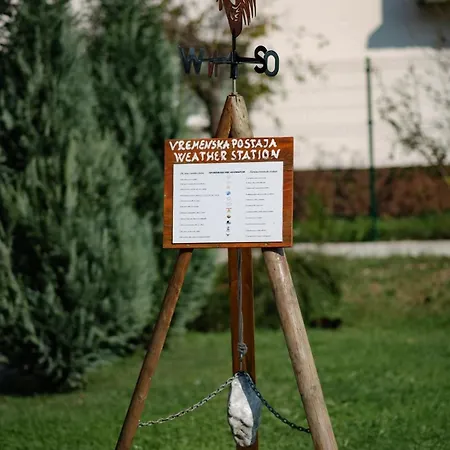 Pri Adamsovih アパート